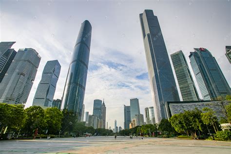 广州又一超高建筑矗立珠江新城中轴线--房产--人民网