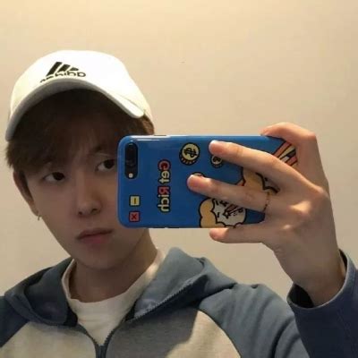 非主流可爱男生头像真人