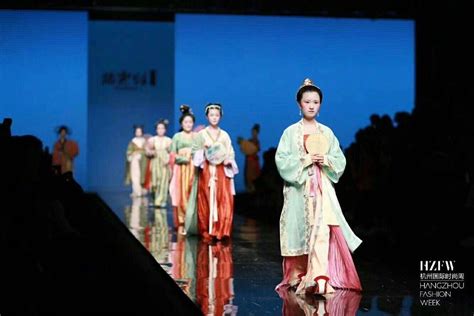 台州：“大型汉服文化展”在临海博物馆博物馆举行 - 汉服 - 魔都推广