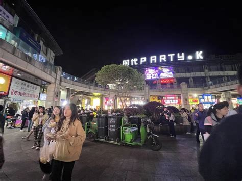 杭州最新宵夜地图，骨灰级吃货精心总结，一路逛吃逛吃吧！|河坊街|吴山|美食街_新浪新闻