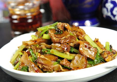 尖椒炒护心肉,中国菜系,食品餐饮,摄影,汇图网www.huitu.com