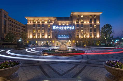 杭州的洲际酒店以其“大金球”的外观吸引了众多酒店控们的关注|洲际酒店|金球|外观_新浪新闻