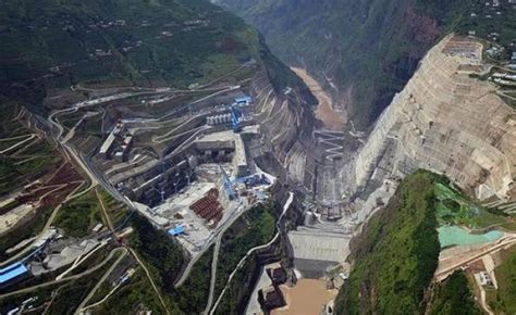 三峡集团：世界在建最大水电站白鹤滩水电站施工不停步 - 西部 ...