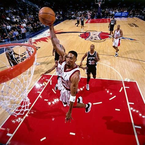 上世纪90年代NBA最全面的顶级小前锋|NBA|皮蓬|波特兰开拓者_新浪新闻