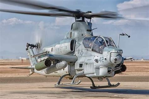 图文：日本陆航AH-1S攻击直升机_新浪军事_新浪网