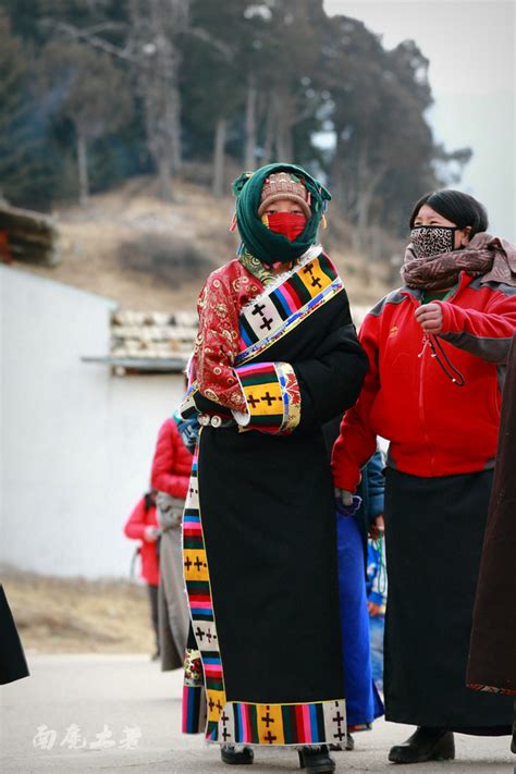 甘孜农区康巴藏族妇女 图片 | 轩视界
