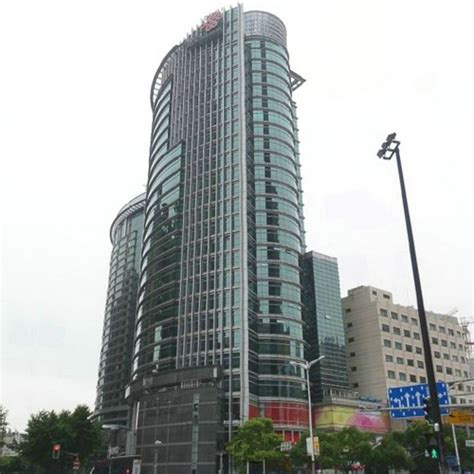 联通大厦高区58平米写字楼办公室出租-租金价格3.6元/平米/天,停车费物业费，标准