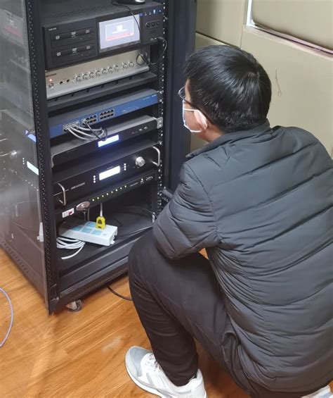 中国移动西藏公司应急通信队第一时间进入震中村_通信世界网