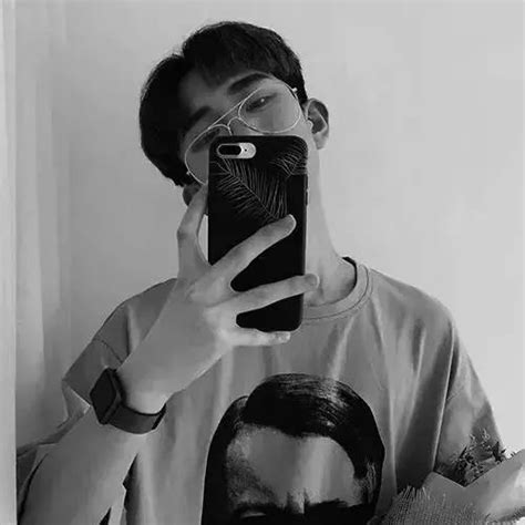 灰色头像图片