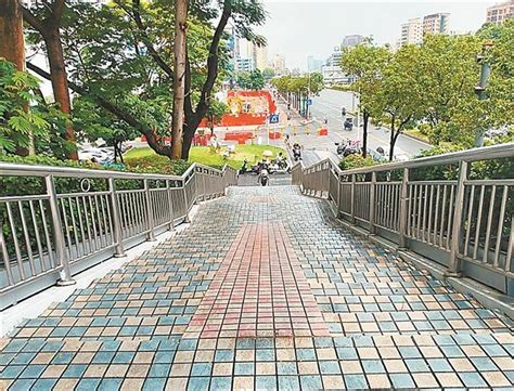 宝安：3年改造60座人行天桥 出行“无碍”更有爱 - 新闻中心 - 深圳市残疾人联合会