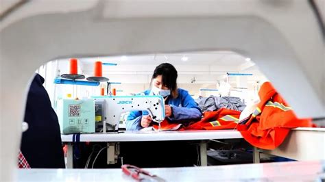 临泽县人民政府-张掖迎来首个“企业家日” 全力支持民营企业做大做强