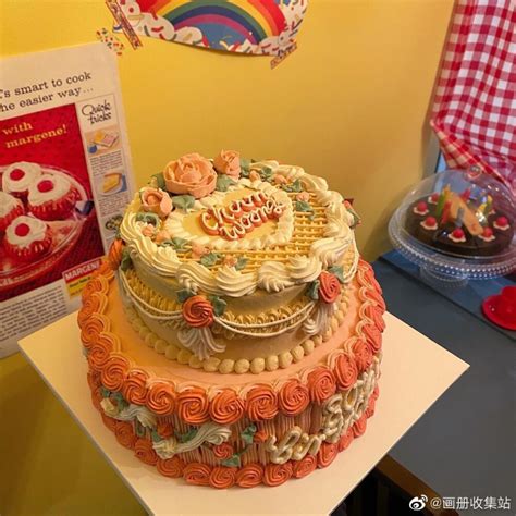 复古风蛋糕头像女生动漫