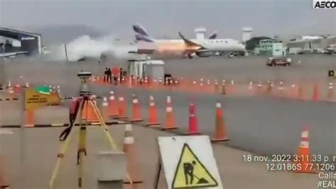 载141人客机在秘鲁着陆时起火 暂无人员伤亡(含视频)_手机新浪网