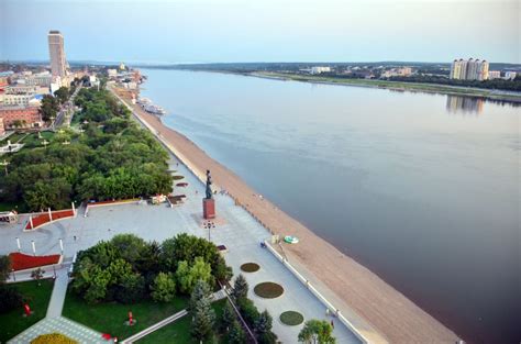 中俄边境城市对比：黑河和海兰泡哪个更发达？|布拉戈维申斯克|黑河|比布_新浪新闻