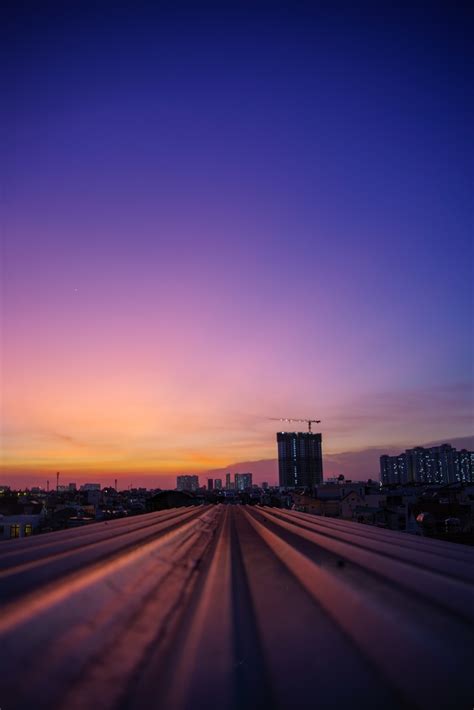 越南西贡紫色黄昏美景图片 - 站长素材