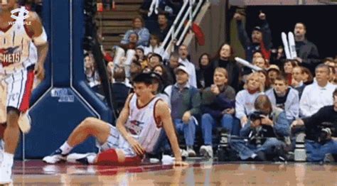 篮球GIF：姚明在NBA的岁月回忆，霸气灌篮，被小个盖帽