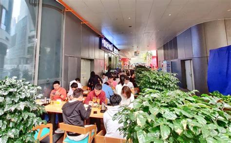 这家知名火锅店被曝光！“鲜鸭血”来自黑作坊，成分竟然是…… - 侬好上海 - 新民网
