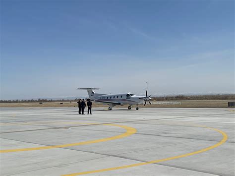 军用空军基地机场机场设施与机库交通管制塔着陆飞机飞行直升机等距矢量图背景图片免费下载_海报banner/高清大图_千库网(图片编号6261064)