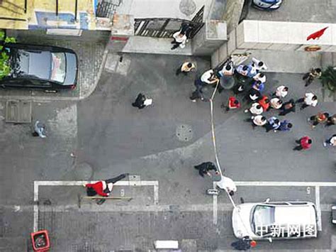 惠州两天内三人跳楼亡虎门一女子跳桥被劝下(图)_新闻中心_新浪网