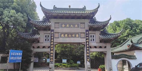 西湖区- 杭州墓地_杭州公墓陵园2023年最新价格查询_墓地价格一览表