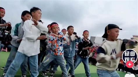 对话走红网络的“甘南藏族少年男团”老师：特意选了比较欢快的舞，适合孩子们的性格_凤凰网