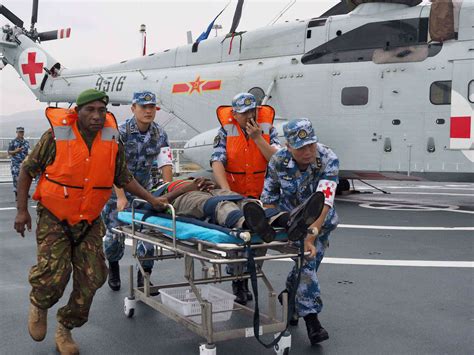 中国驻港军队参与香港海域海难搜救演练[图] - 珠海航展集团有限公司
