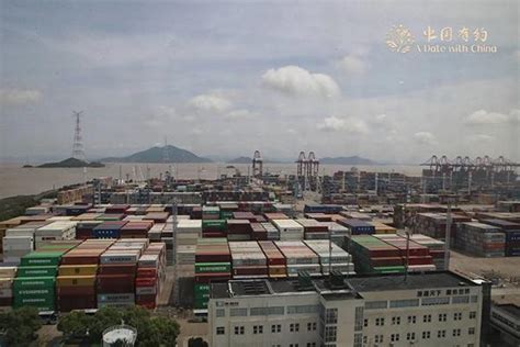 最大港*\/*最大船！“地中海泰萨”轮在宁波舟山港开启全球首航
