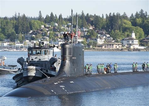 美军第12艘弗吉尼亚核潜艇命名 仪式酷炫科幻_手机凤凰网