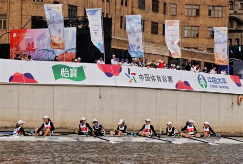 视频 | 百舸争流！首届上海赛艇公开赛在苏州河拉开大幕
