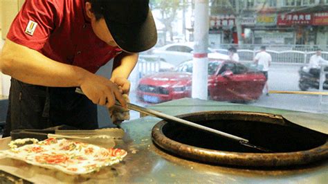 一学就会，新疆传统烤肉馕坑肉，制作过程太简单了