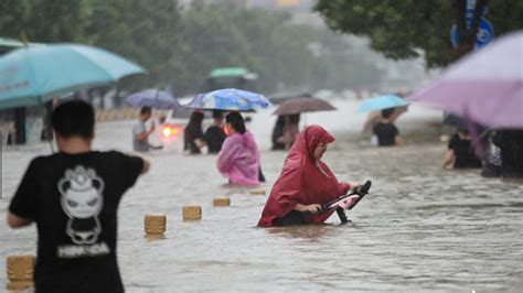 河南暴雨33人遇难，300w人受灾：灾难面前，我看到中国人的温暖和力量！|河南省|郑州市_新浪新闻
