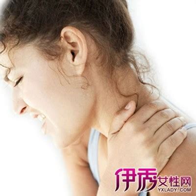 【右后背疼是怎么回事】【图】揭秘右后背疼是怎么回事 造成后背肩痛的5大原因(2)_伊秀健康|yxlady.com