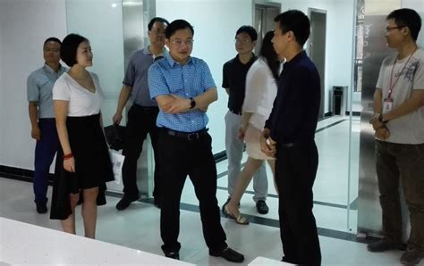 重庆市渝北区人民政府赖区长一行到重庆天度网络公司视察指导工作