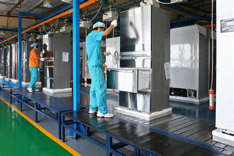 冰柜箱体O型围板拼装成型线 - 滁州市精美家电设备股份有限公司