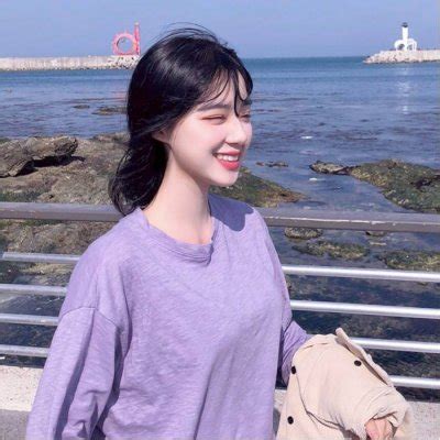 女生紫色头像温柔图片