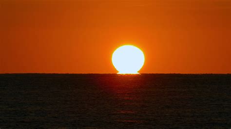 【清晨，冉冉升起的太阳（手持拍摄）摄影图片】风光摄影_木垒河的摄影作品集_太平洋电脑网摄影部落