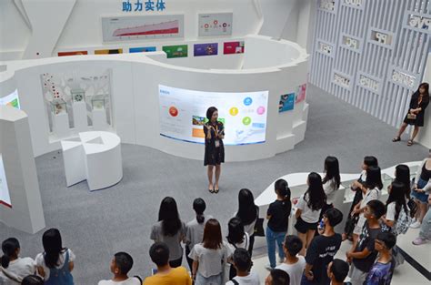 2022年广东东莞职业技术学院公开招聘校内聘用制人员公告【64名】