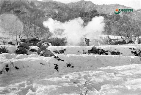 长津湖之战为阻击美军撤退，志愿军打掉了美军先遣部队的三辆坦克！_凤凰网视频_凤凰网