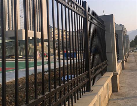 锌钢楼梯护栏【价格 厂家 设备】-盐城市绿星护栏科技有限公司