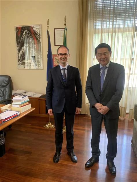 CCG访问意大利外交部并与公共和文化外交司司长会面交流