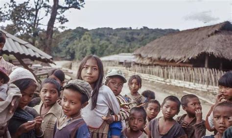 真实走访中缅佤邦边境上的村寨，我见到，淳朴美丽的一个佤族地区_缅甸_中国_班洪抗
