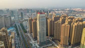 重庆打造的号称是世界最高双子塔, 碾压厦门双子塔, 今却充满争议