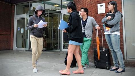 英国新年移民政策利好留学生 吸引更多年轻人_独家专稿_中国小康网