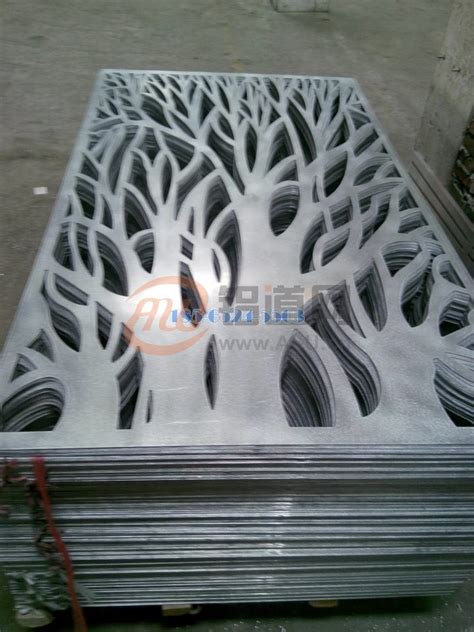 双鸭山圆形树池铝雕花_氟碳喷涂铝板-广州凯麦金属建材有限公司