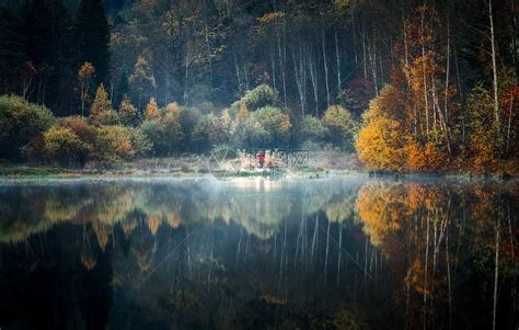 关于秋天的图片图片_秋天风景图片大全 图,秋天枫叶湖泊图片 图