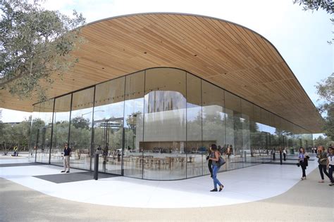 苹果新总部大楼，走科幻风格，却意外撞脸中国建筑__财经头条