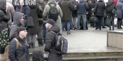 视频｜美国:准备接收乌克兰难民 但预计他们会去欧洲_手机新浪网