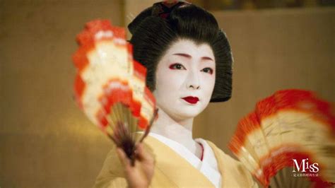 日本艺妓妆：神秘的假面下是这个行业不为人知的“潜规则”_艺伎