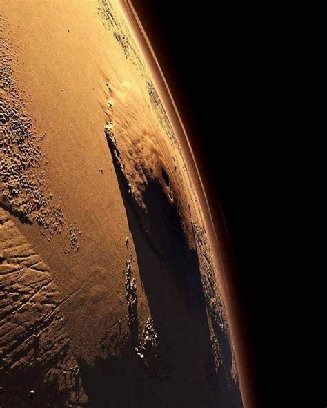 奥林帕斯山（拉丁语：Olympus Mons）是火星上的盾状火山