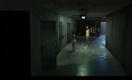 日本变态电影《七个房间》，每个房间囚禁一个美女，到底要干什么_杀人狂